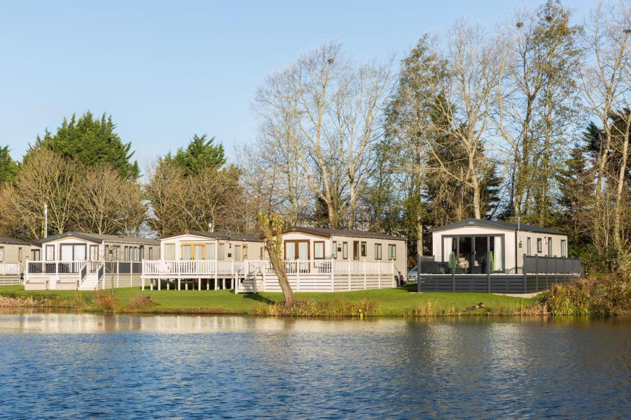 Villa Clearwater à South Cerney Extérieur photo
