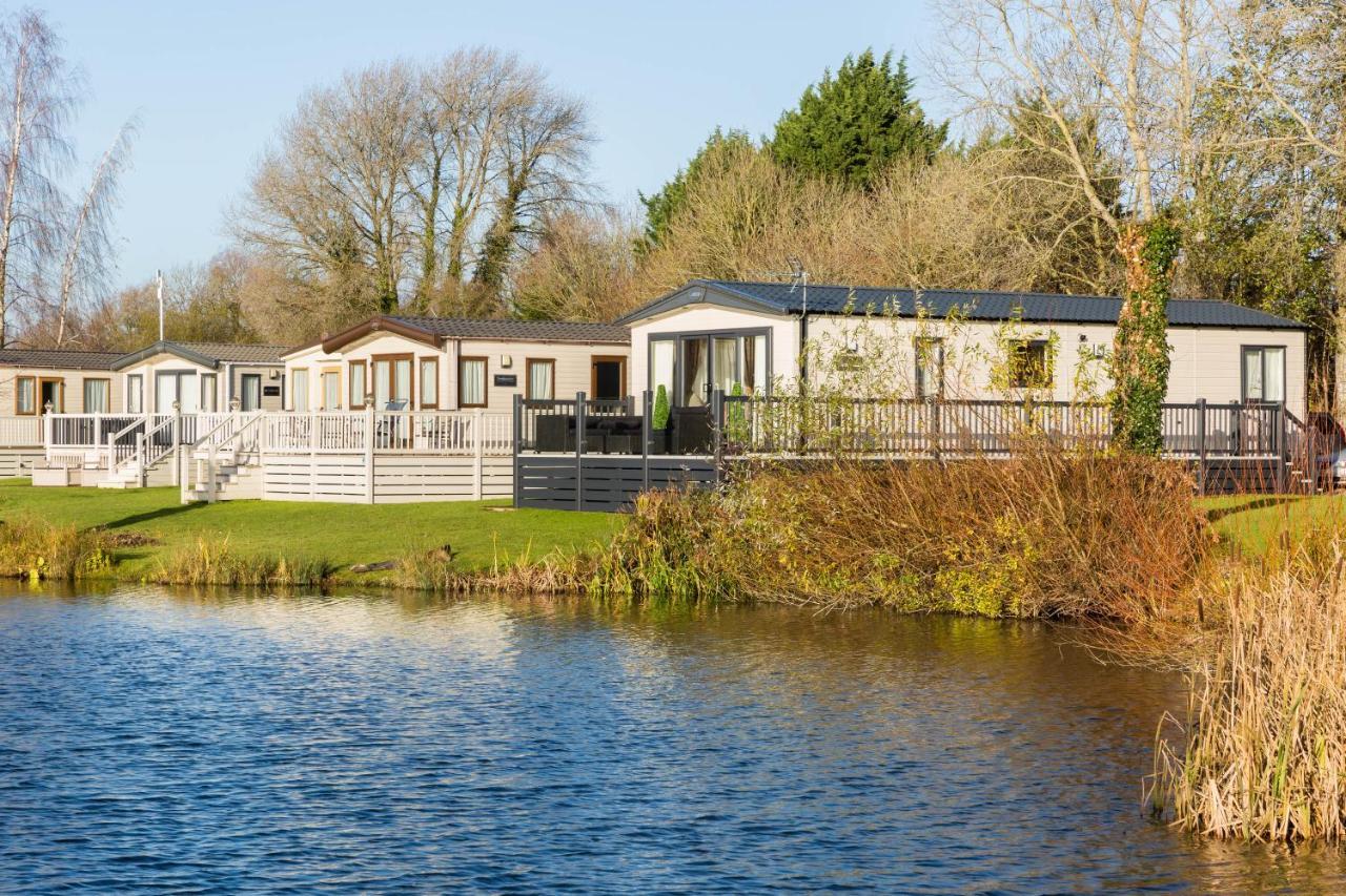 Villa Clearwater à South Cerney Extérieur photo
